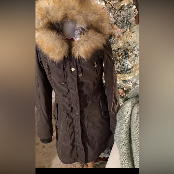 1 Madison expedition Brown Parka coat with Faux Fur hood - Picture 3 of 3